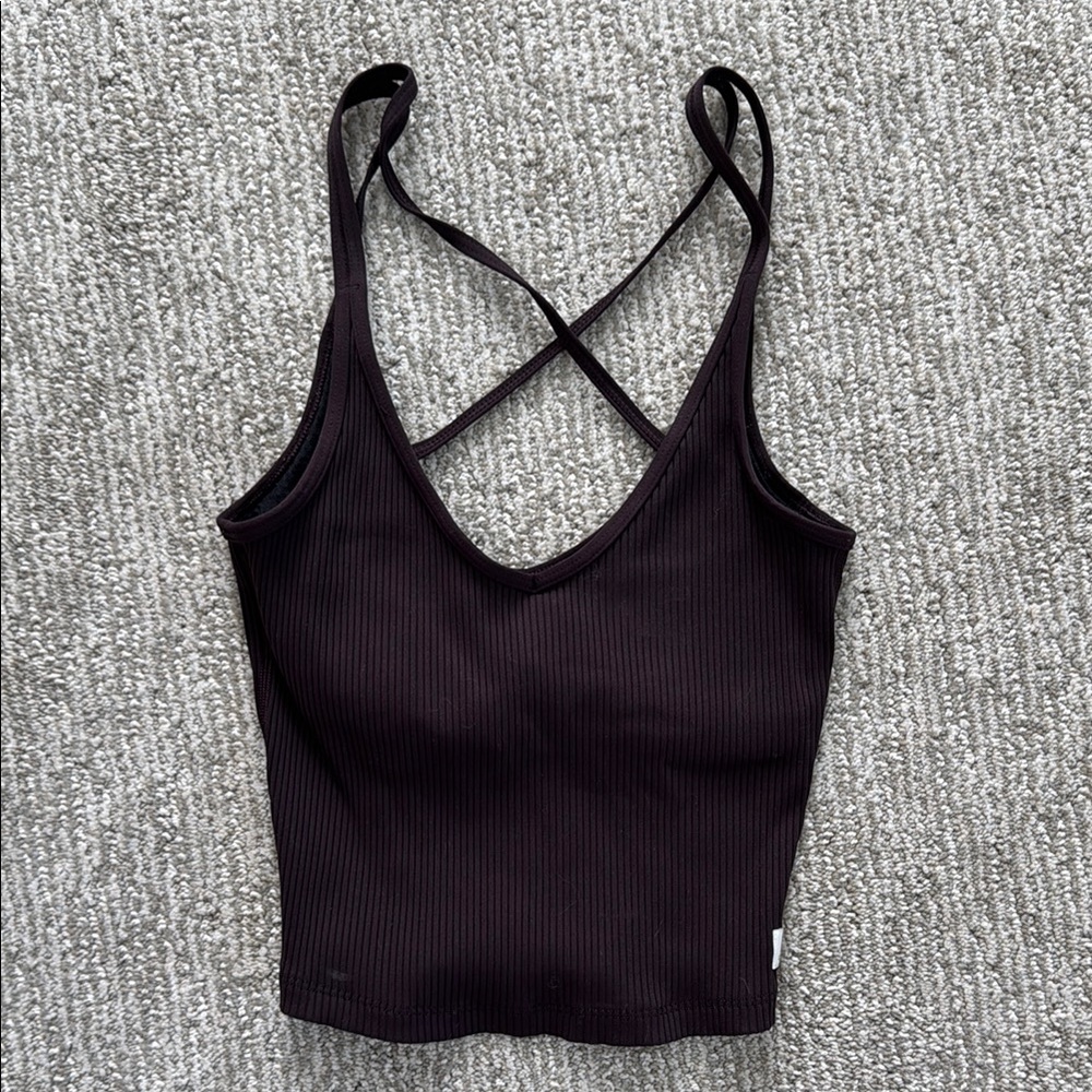Vuori Crop Tank